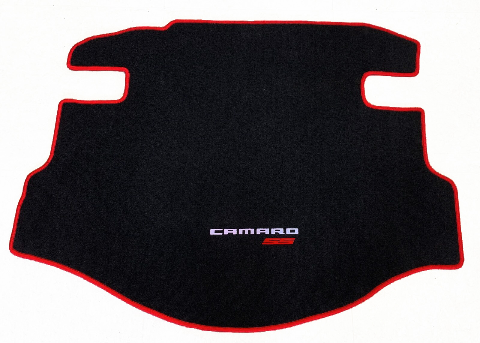 Eine Kofferraummatte für ein Chevrolet Camaro 10-15 mit SS Logo in weiss-rot.