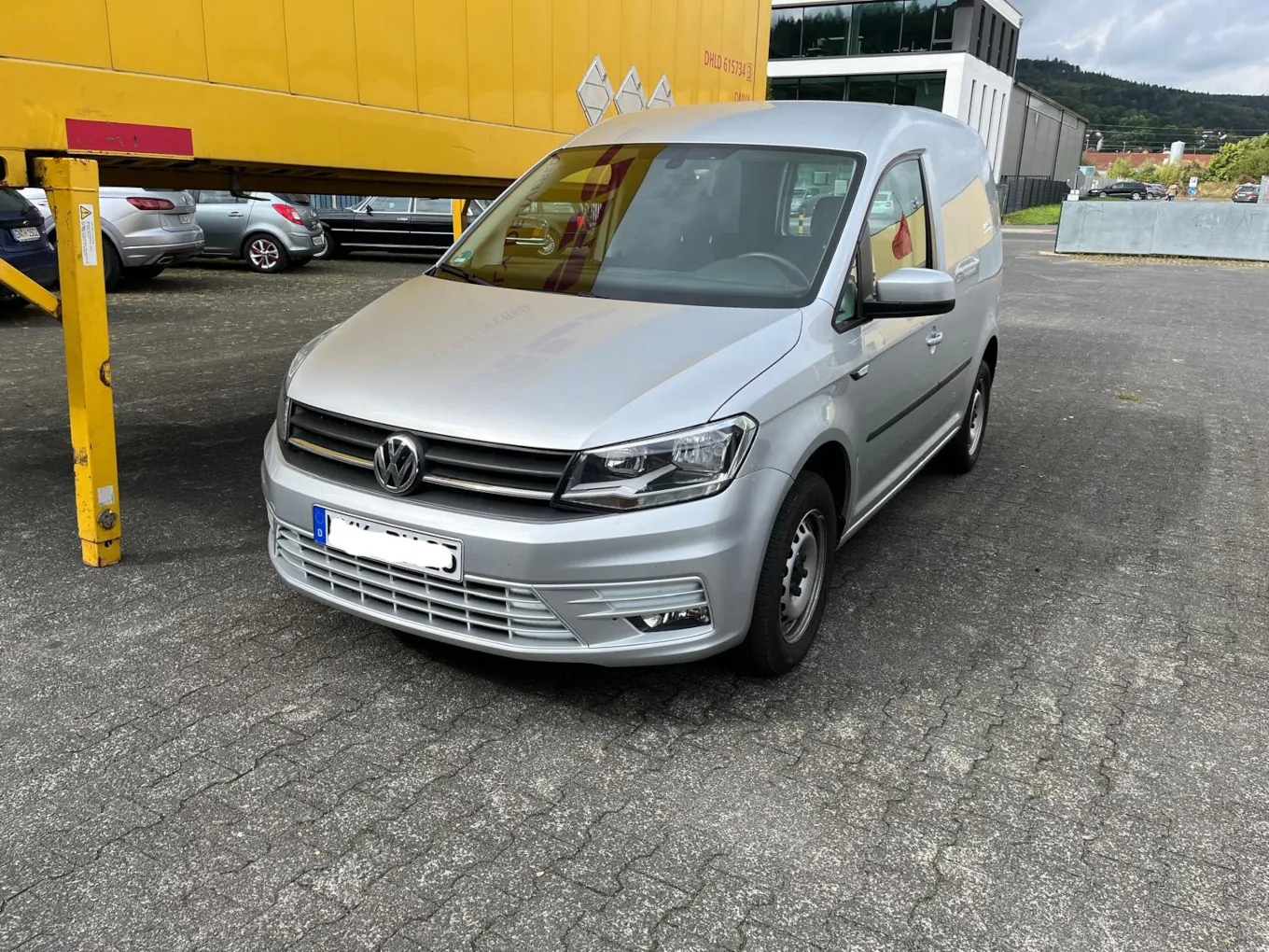 Frontansicht eines VW Caddy